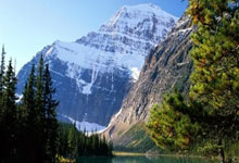 宁夏男篮备战比赛，团结一致决胜